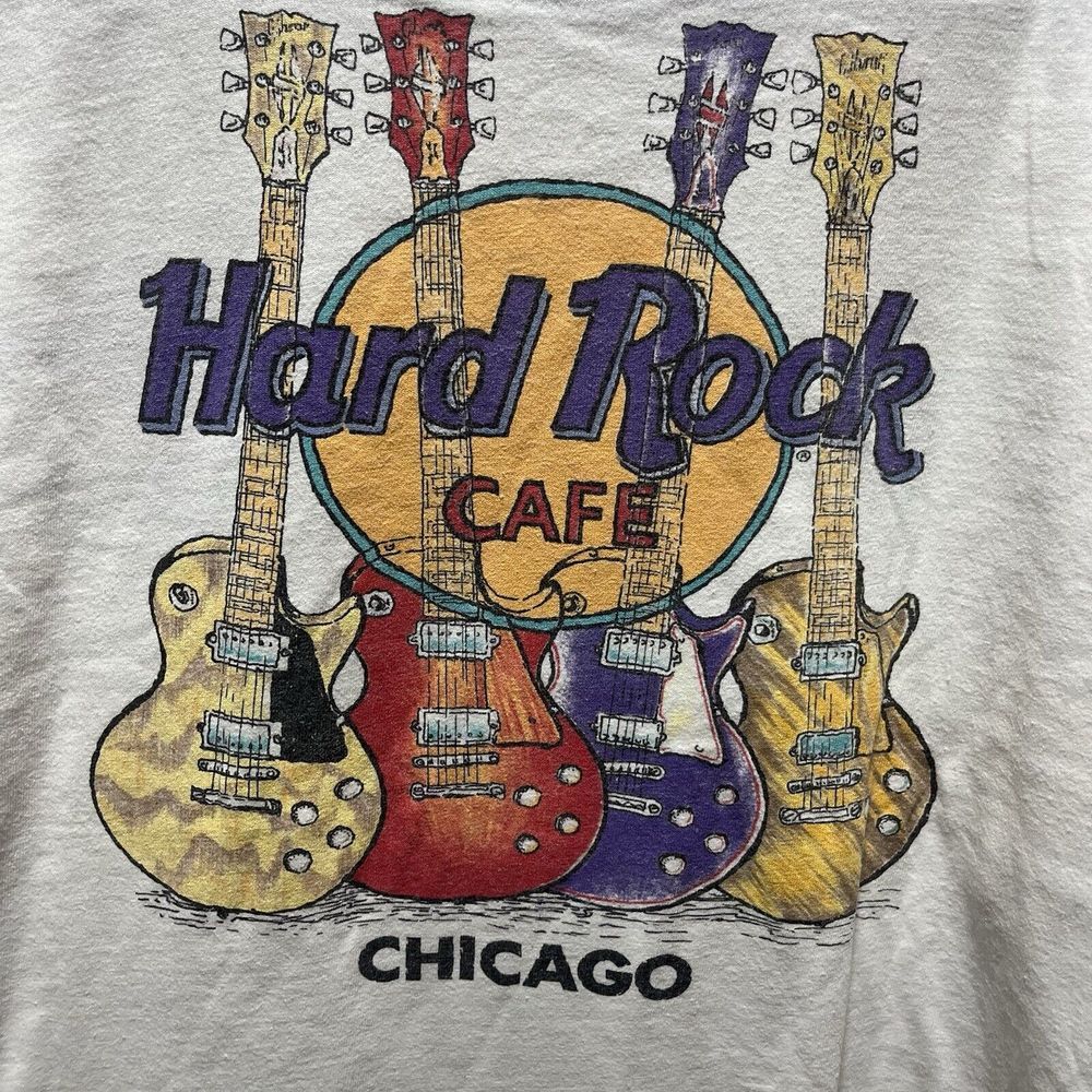 Hard Rock Cafe Chicago Tee Shirt Size XL White Guitars Short Sleeve Y2K